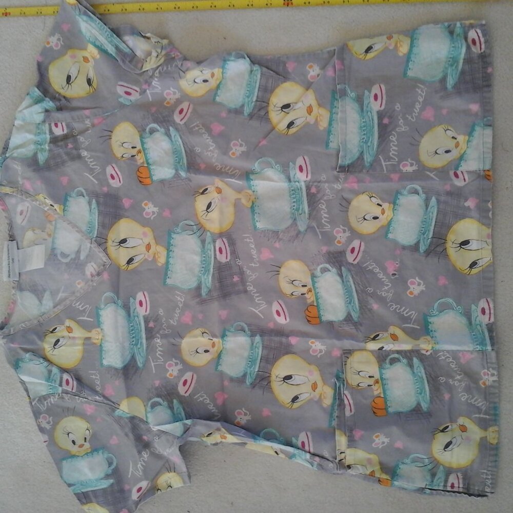 Scrubs Top Looney Tunes Nurse Large
